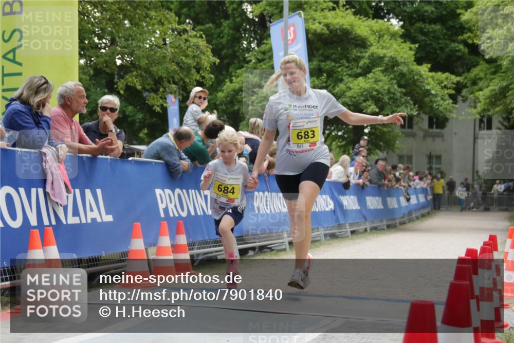 17.05.2025 - Störlauf H.Heesch http://msf.ph/oto/7901840 17.05.2025 14:15:52 Ziel 684, 683 meine-sportfotos.de