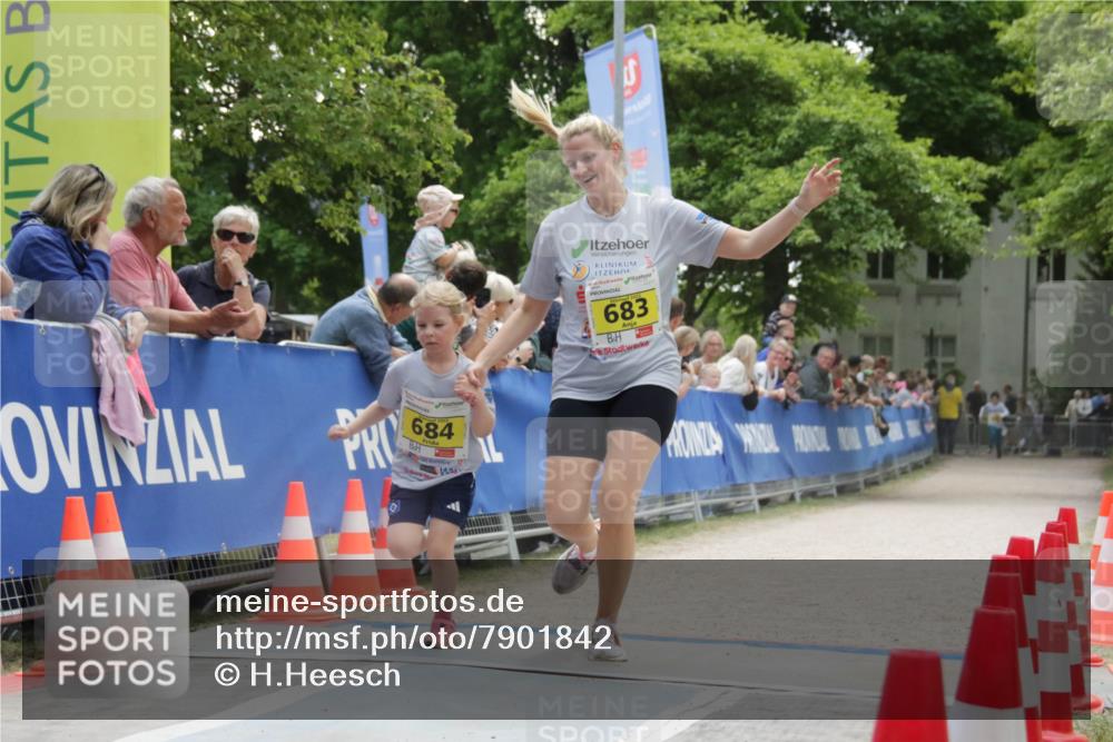 17.05.2025 - Störlauf H.Heesch http://msf.ph/oto/7901842 17.05.2025 14:15:52 Ziel 683, 684 meine-sportfotos.de