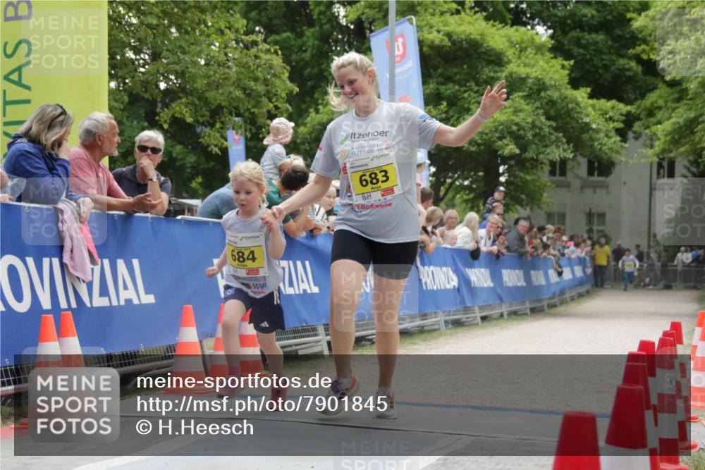 17.05.2025 - Störlauf H.Heesch http://msf.ph/oto/7901845 17.05.2025 14:15:52 Ziel 684, 683 meine-sportfotos.de