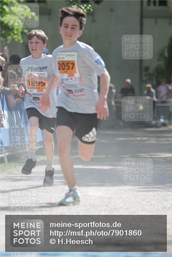 17.05.2025 - Störlauf H.Heesch http://msf.ph/oto/7901860 17.05.2025 15:27:44 Ziel 2057, 1899 meine-sportfotos.de