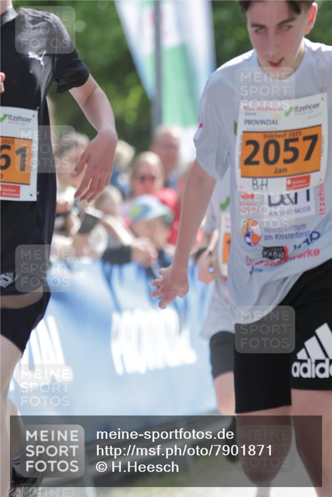 17.05.2025 - Störlauf H.Heesch http://msf.ph/oto/7901871 17.05.2025 15:27:45 Ziel 2025, 61, 2025, 2057, 34, 10 meine-sportfotos.de