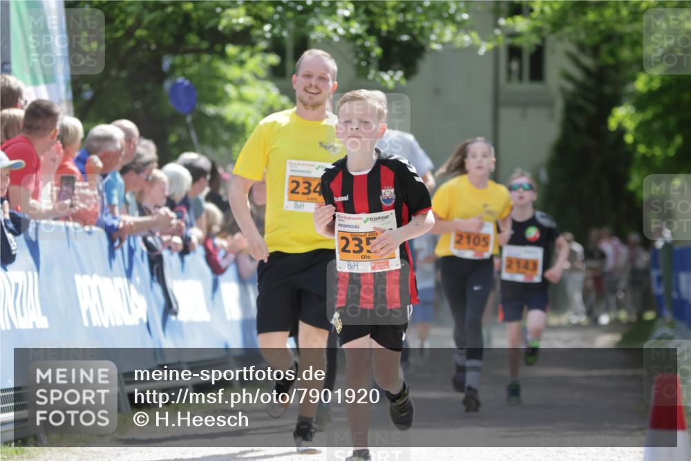 17.05.2025 - Störlauf H.Heesch http://msf.ph/oto/7901920 17.05.2025 15:28:06 Ziel 234, 2025, 235, 2105, 2143 meine-sportfotos.de