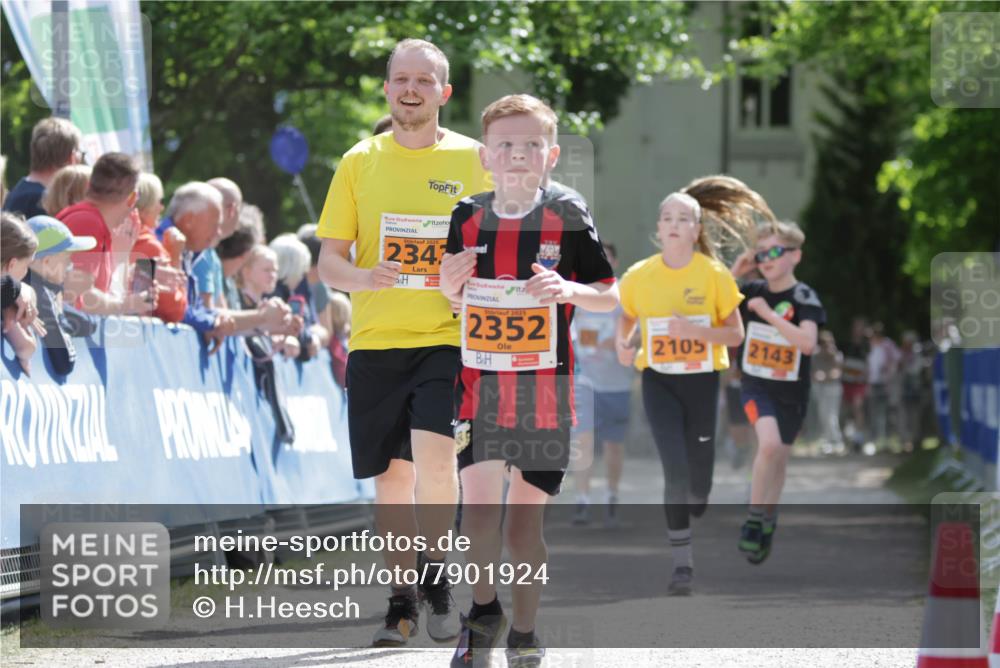 17.05.2025 - Störlauf H.Heesch http://msf.ph/oto/7901924 17.05.2025 15:28:06 Ziel 234, 2025, 2352, 2105, 2143 meine-sportfotos.de