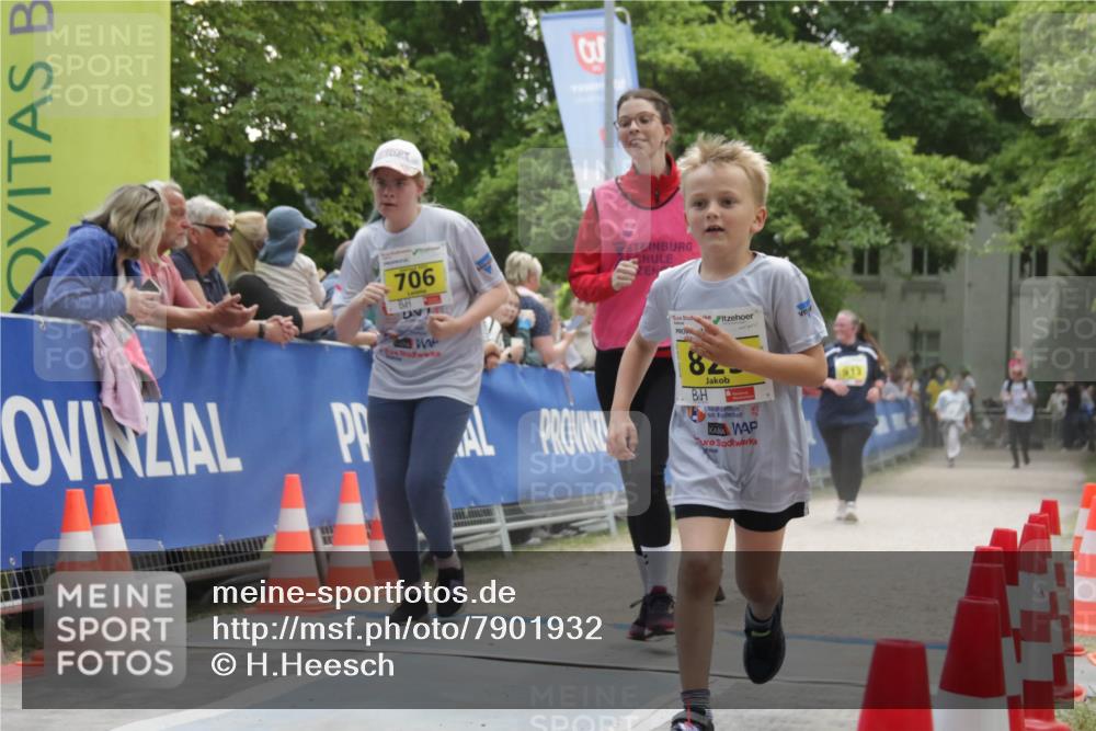 17.05.2025 - Störlauf H.Heesch http://msf.ph/oto/7901932 17.05.2025 14:17:17 Ziel 3, 706, 10, 82, 913 meine-sportfotos.de