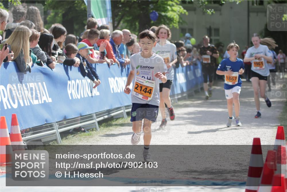 17.05.2025 - Störlauf H.Heesch http://msf.ph/oto/7902103 17.05.2025 15:28:35 Ziel 2025, 2144, 1867, 1961 meine-sportfotos.de