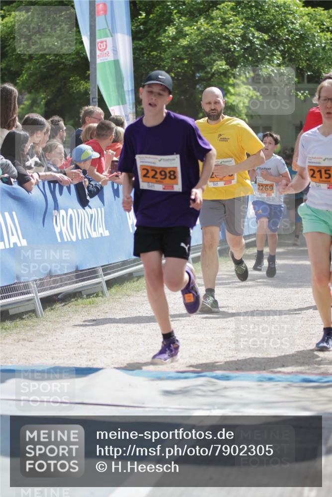 17.05.2025 - Störlauf H.Heesch http://msf.ph/oto/7902305 17.05.2025 15:29:10 Ziel 2298, 215, 2269 meine-sportfotos.de