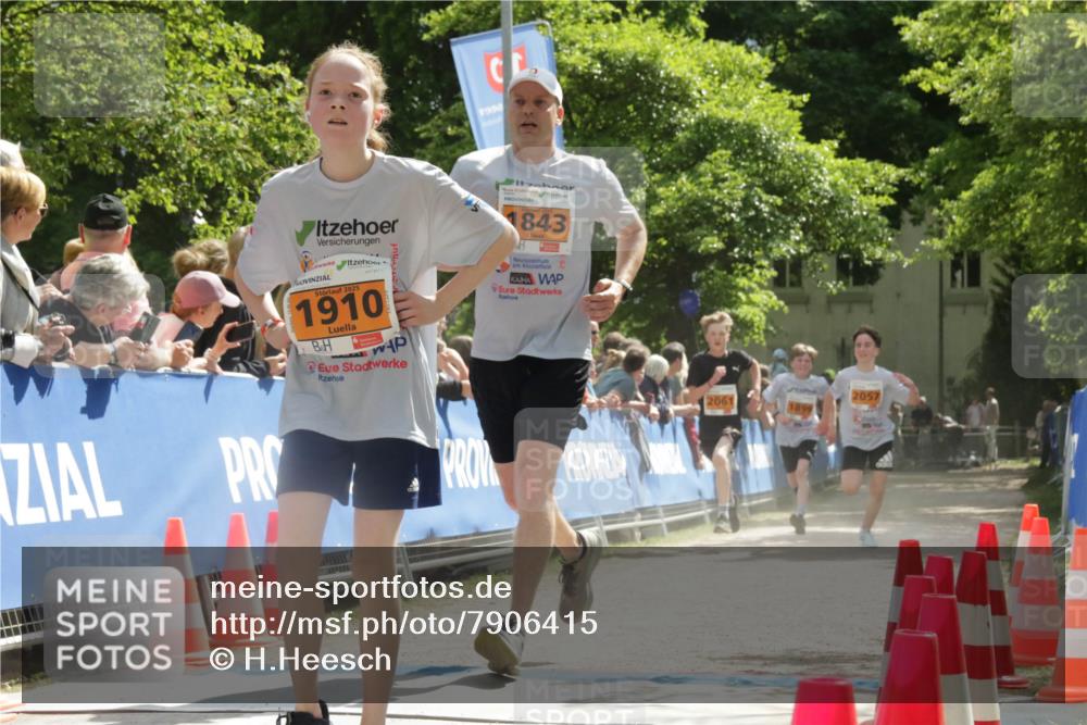 17.05.2025 - Störlauf H.Heesch http://msf.ph/oto/7906415 17.05.2025 15:27:42 Ziel 1998, 2025, 1910, 1843, 25, 2061, 2057 meine-sportfotos.de