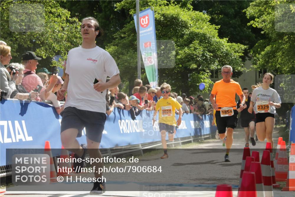 17.05.2025 - Störlauf H.Heesch http://msf.ph/oto/7906684 17.05.2025 15:30:01 Ziel 3, 998, 9, 912, 2020, 1854, 2329 meine-sportfotos.de