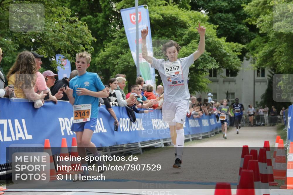 17.05.2025 - Störlauf H.Heesch http://msf.ph/oto/7907529 17.05.2025 15:24:05 Ziel 1998, 5257, 2141 meine-sportfotos.de