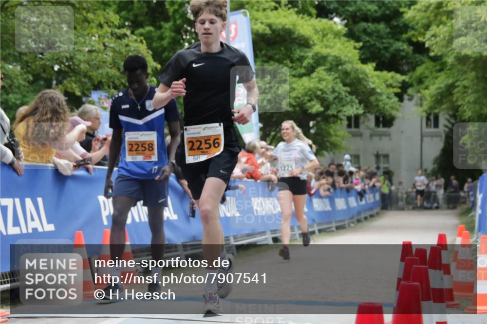 17.05.2025 - Störlauf H.Heesch http://msf.ph/oto/7907541 17.05.2025 15:24:13 Ziel 2258, 2025, 2256, 1225 meine-sportfotos.de