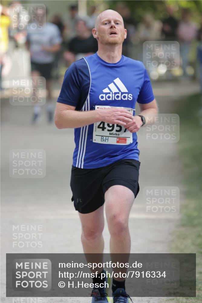 17.05.2025 - Störlauf H.Heesch http://msf.ph/oto/7916334 17.05.2025 18:49:00 Ziel 495 meine-sportfotos.de