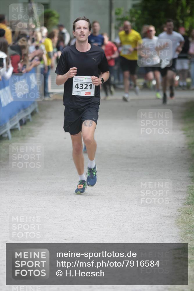 17.05.2025 - Störlauf H.Heesch http://msf.ph/oto/7916584 17.05.2025 18:49:57 Ziel 4321 meine-sportfotos.de
