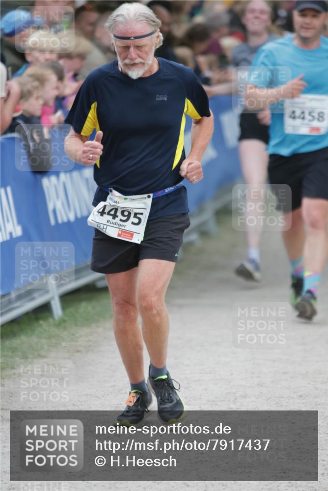 17.05.2025 - Störlauf H.Heesch http://msf.ph/oto/7917437 17.05.2025 18:57:34 Ziel 4495, 4458 meine-sportfotos.de