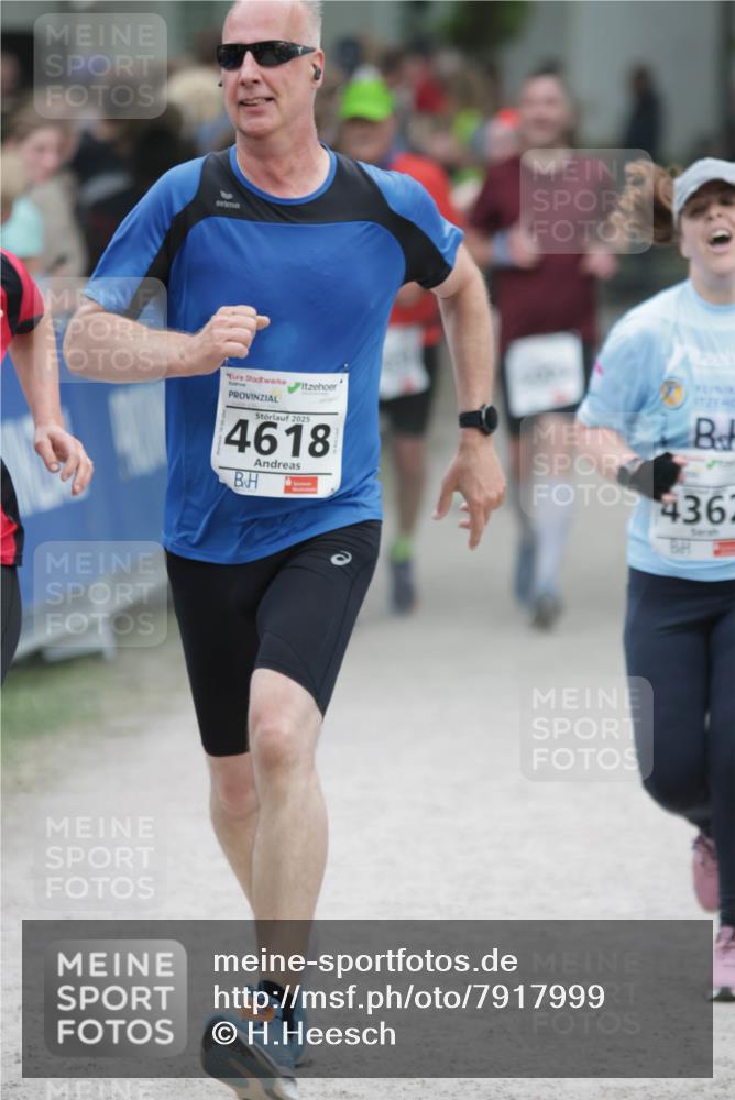 17.05.2025 - Störlauf H.Heesch http://msf.ph/oto/7917999 17.05.2025 19:07:20 Ziel 2025, 4618, 4361 meine-sportfotos.de