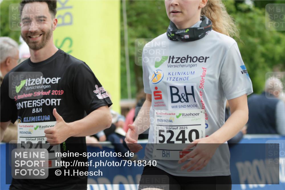 17.05.2025 - Störlauf H.Heesch http://msf.ph/oto/7918340 17.05.2025 19:09:16 Ziel 2019, 2025, 5242, 2025, 5240 meine-sportfotos.de