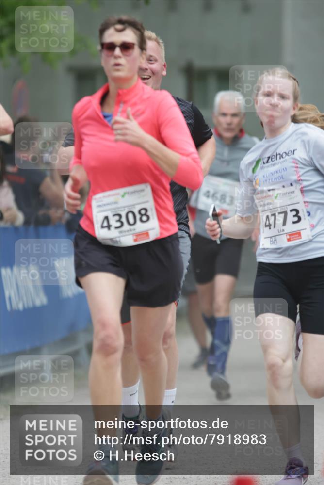 17.05.2025 - Störlauf H.Heesch http://msf.ph/oto/7918983 17.05.2025 19:00:19 Ziel 4308, 4683, 2025, 4773 meine-sportfotos.de