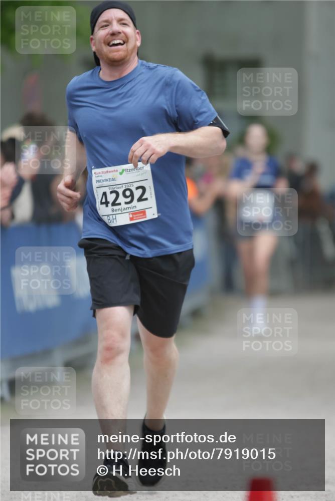 17.05.2025 - Störlauf H.Heesch http://msf.ph/oto/7919015 17.05.2025 19:00:23 Ziel 2025, 4292 meine-sportfotos.de