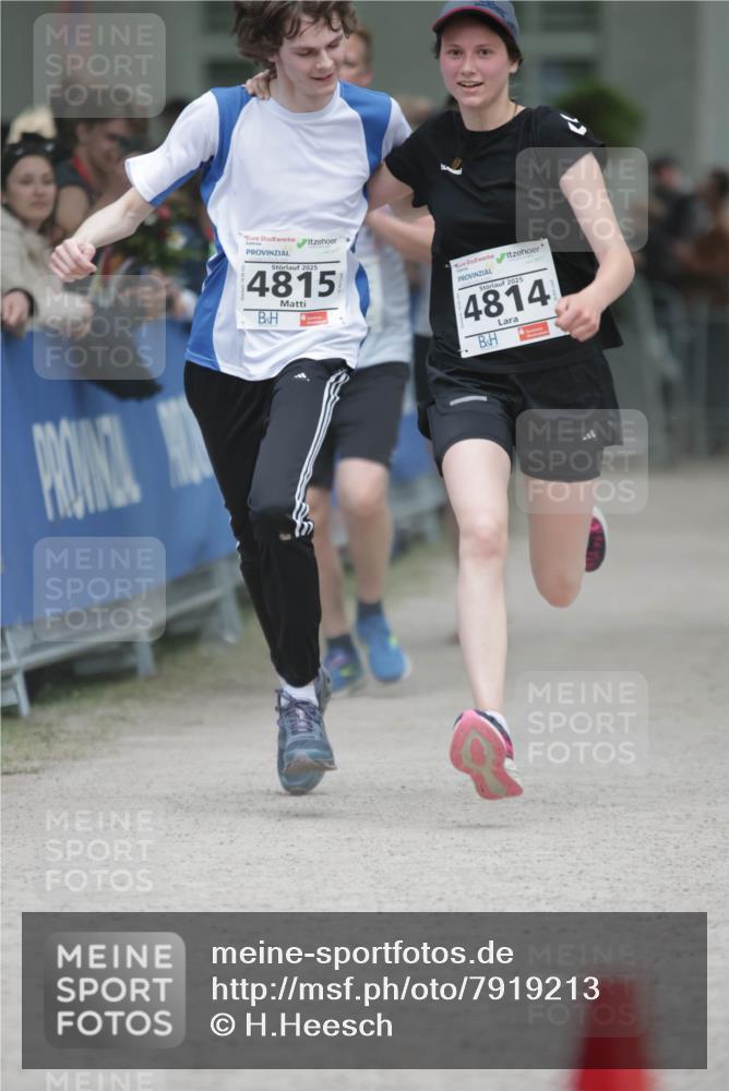 17.05.2025 - Störlauf H.Heesch http://msf.ph/oto/7919213 17.05.2025 19:01:00 Ziel 2025, 4815, 2025, 4814 meine-sportfotos.de
