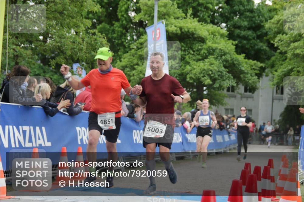 17.05.2025 - Störlauf H.Heesch http://msf.ph/oto/7920059 17.05.2025 19:07:25 Ziel 4851, 5003, 4246 meine-sportfotos.de