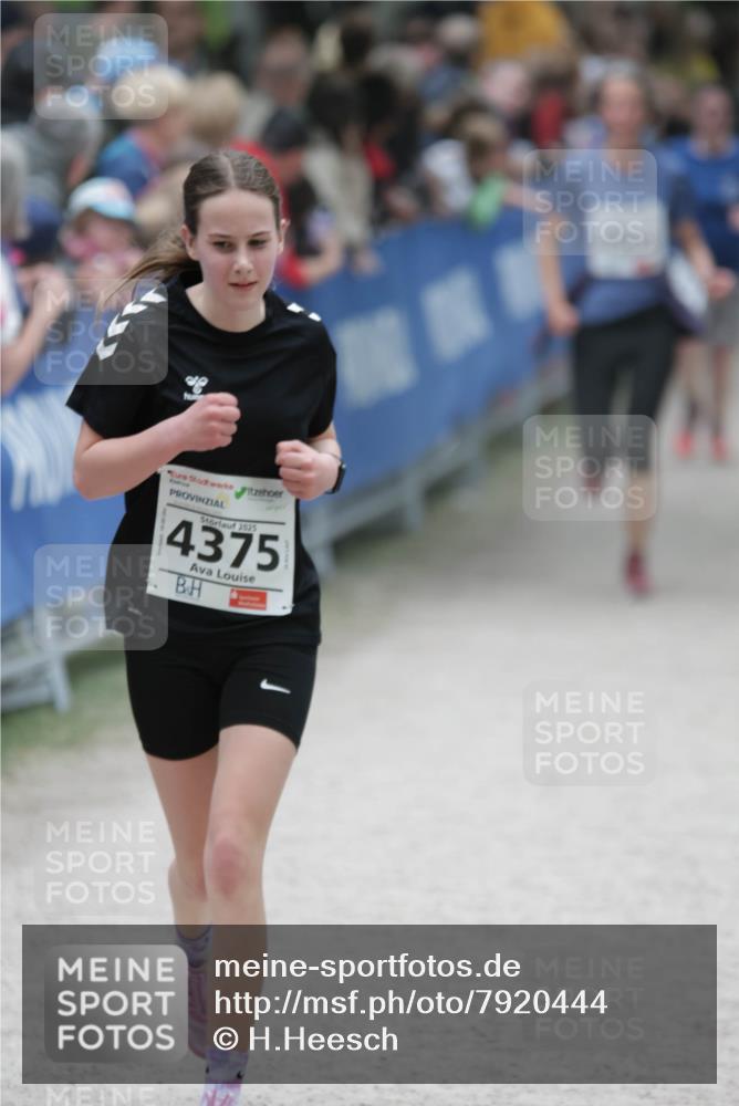 17.05.2025 - Störlauf H.Heesch http://msf.ph/oto/7920444 17.05.2025 19:03:23 Ziel 2025, 4375 meine-sportfotos.de