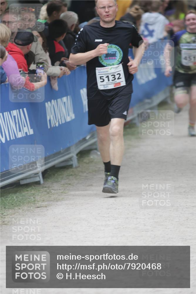 17.05.2025 - Störlauf H.Heesch http://msf.ph/oto/7920468 17.05.2025 19:03:28 Ziel 1000, 5132, 451 meine-sportfotos.de