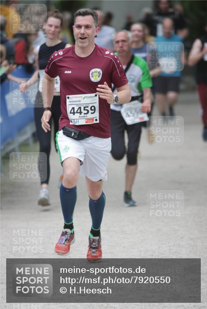 17.05.2025 - Störlauf H.Heesch http://msf.ph/oto/7920550 17.05.2025 19:03:51 Ziel 2025, 4459, 4599 meine-sportfotos.de