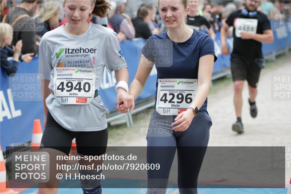 17.05.2025 - Störlauf H.Heesch http://msf.ph/oto/7920609 17.05.2025 19:04:06 Ziel 2025, 4940, 2025, 4296, 4488 meine-sportfotos.de