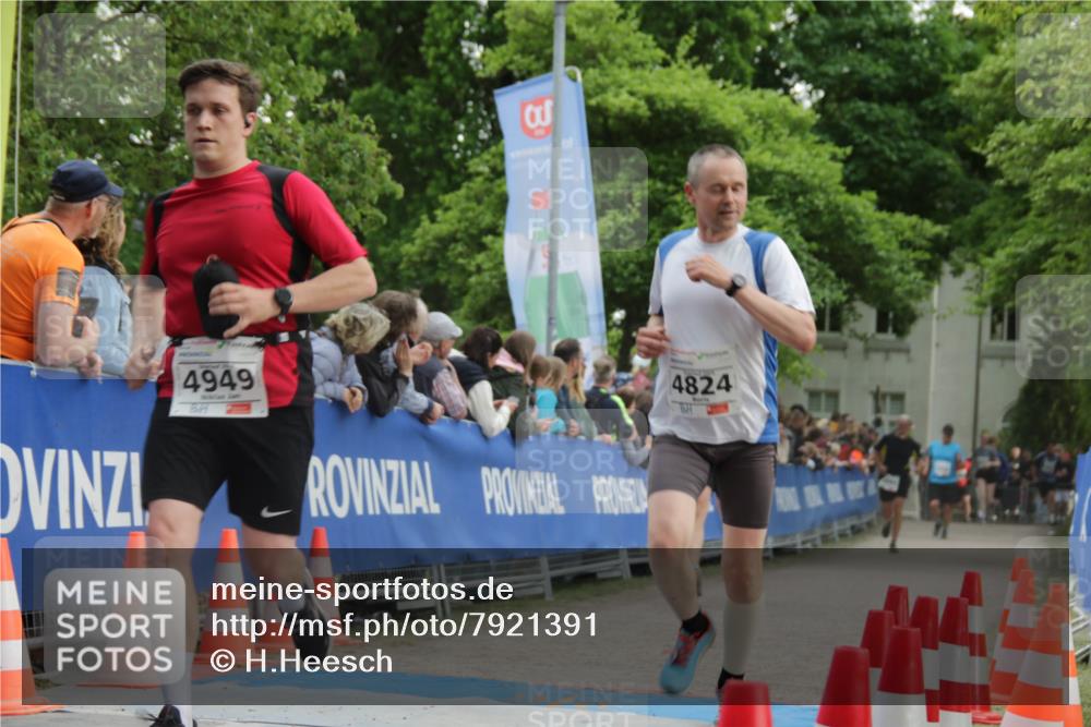 17.05.2025 - Störlauf H.Heesch http://msf.ph/oto/7921391 17.05.2025 18:57:30 Ziel 4949, 4824 meine-sportfotos.de