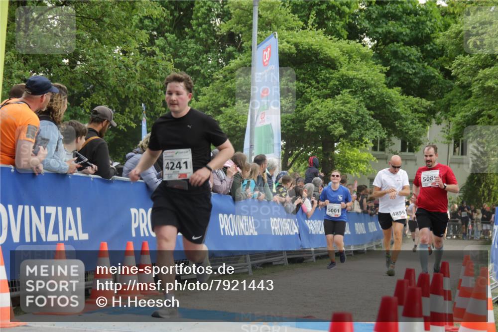 17.05.2025 - Störlauf H.Heesch http://msf.ph/oto/7921443 17.05.2025 18:58:29 Ziel 4241, 19, 5001, 4899, 5085 meine-sportfotos.de