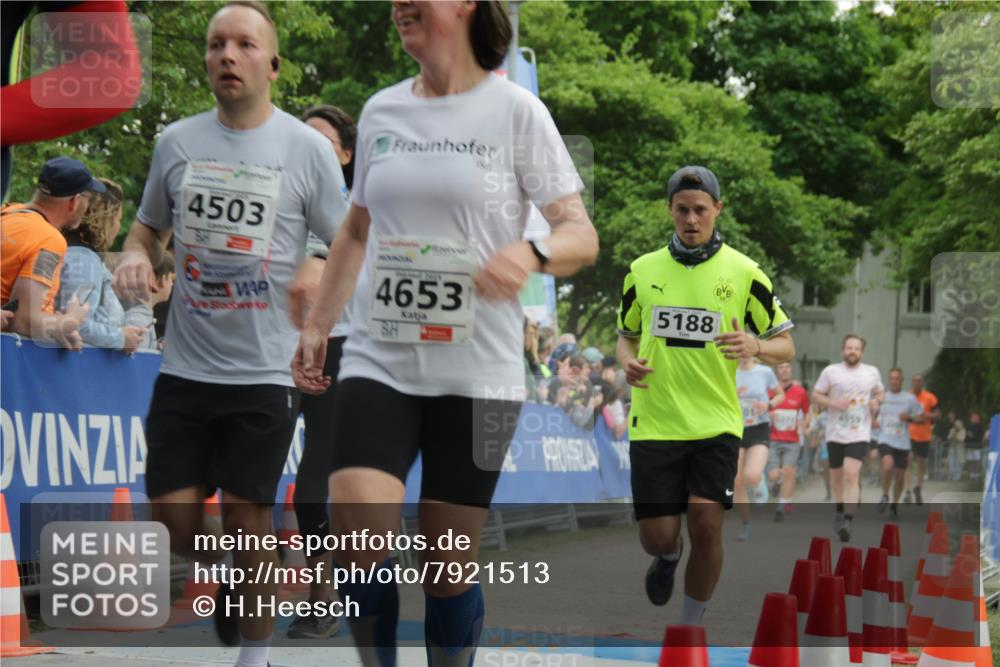 17.05.2025 - Störlauf H.Heesch http://msf.ph/oto/7921513 17.05.2025 18:59:33 Ziel 4503, 4653, 5188, 012, 4959 meine-sportfotos.de