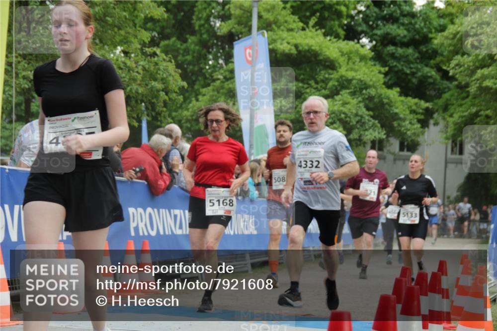 17.05.2025 - Störlauf H.Heesch http://msf.ph/oto/7921608 17.05.2025 19:01:28 Ziel 42, 5168, 508, 4332, 4564, 5133 meine-sportfotos.de