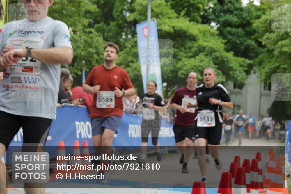 17.05.2025 - Störlauf H.Heesch http://msf.ph/oto/7921610 17.05.2025 19:01:29 Ziel 5089, 348, 5133 meine-sportfotos.de
