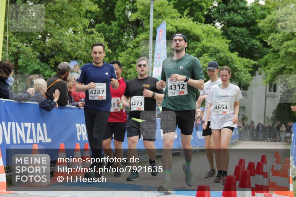 17.05.2025 - Störlauf H.Heesch http://msf.ph/oto/7921635 17.05.2025 19:02:15 Ziel 4287, 951, 4473, 4312, 4654 meine-sportfotos.de