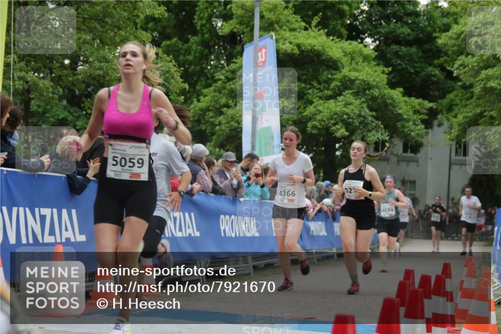 17.05.2025 - Störlauf H.Heesch http://msf.ph/oto/7921670 17.05.2025 19:03:16 Ziel 5059, 4366, 52, 4679 meine-sportfotos.de