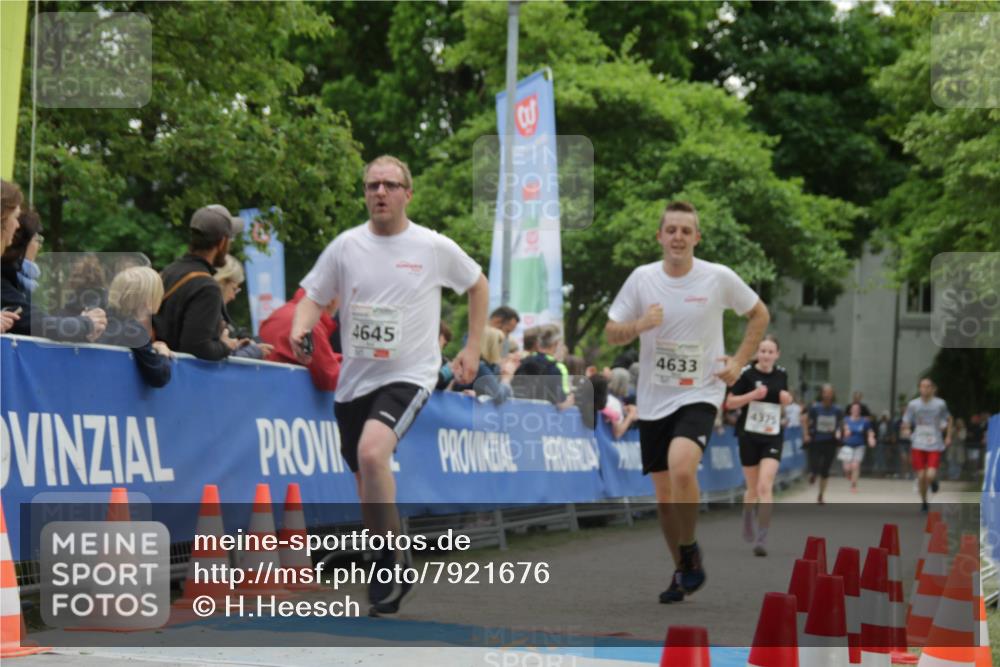 17.05.2025 - Störlauf H.Heesch http://msf.ph/oto/7921676 17.05.2025 19:03:21 Ziel 4645, 4633, 4375 meine-sportfotos.de