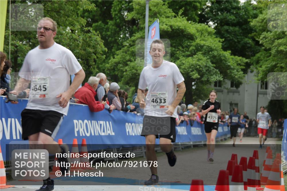 17.05.2025 - Störlauf H.Heesch http://msf.ph/oto/7921678 17.05.2025 19:03:22 Ziel 4645, 4633, 4375 meine-sportfotos.de