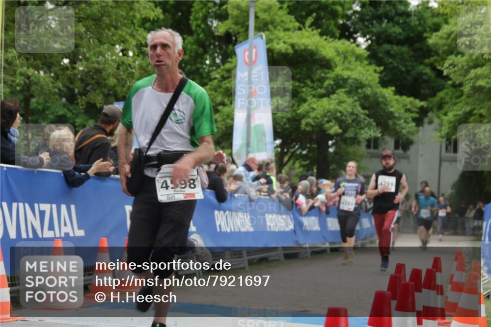 17.05.2025 - Störlauf H.Heesch http://msf.ph/oto/7921697 17.05.2025 19:03:55 Ziel 4598, 4397, 4201, 14 meine-sportfotos.de