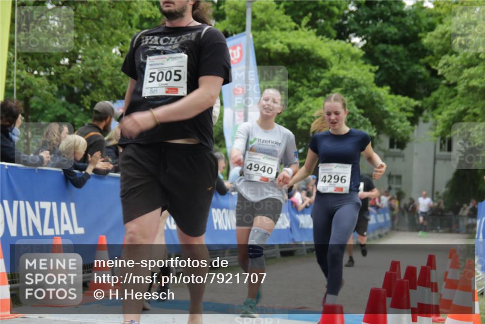 17.05.2025 - Störlauf H.Heesch http://msf.ph/oto/7921707 17.05.2025 19:04:05 Ziel 5005, 4940, 4296 meine-sportfotos.de