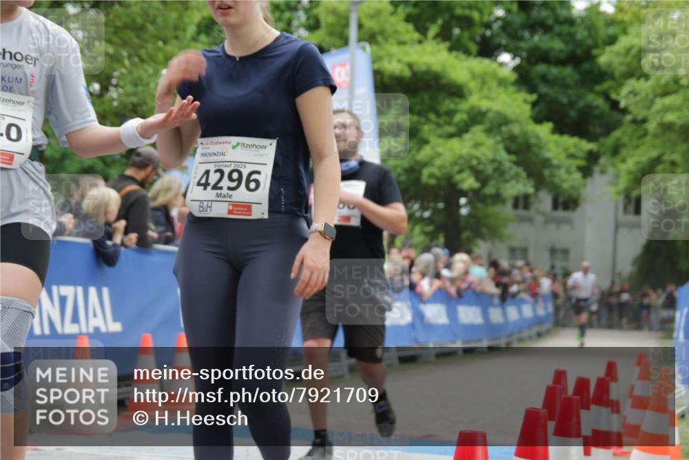 17.05.2025 - Störlauf H.Heesch http://msf.ph/oto/7921709 17.05.2025 19:04:08 Ziel 2025, 4296 meine-sportfotos.de