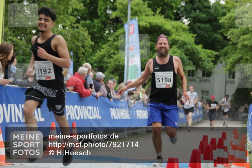17.05.2025 - Störlauf H.Heesch http://msf.ph/oto/7921714 17.05.2025 19:04:15 Ziel 5192, 5198 meine-sportfotos.de