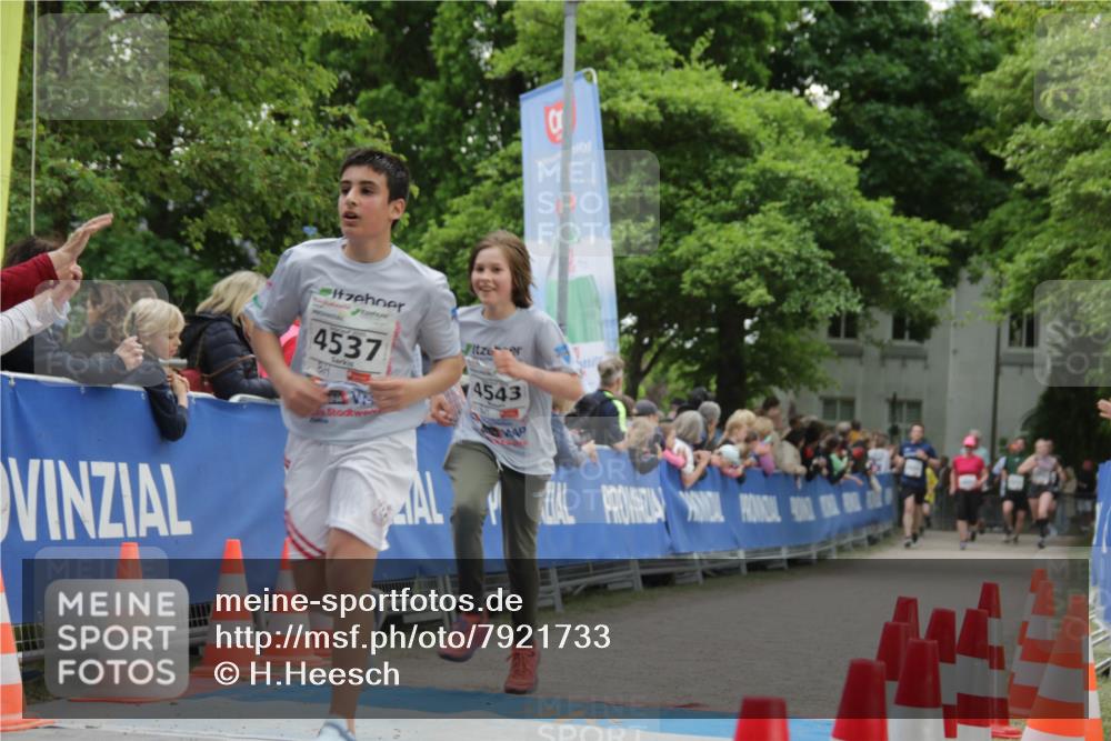 17.05.2025 - Störlauf H.Heesch http://msf.ph/oto/7921733 17.05.2025 19:04:52 Ziel 4537, 4543 meine-sportfotos.de