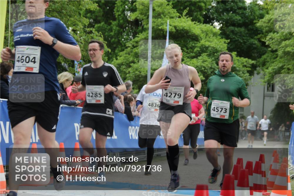 17.05.2025 - Störlauf H.Heesch http://msf.ph/oto/7921736 17.05.2025 19:04:59 Ziel 4604, 4573, 4285, 4279, 4836 meine-sportfotos.de