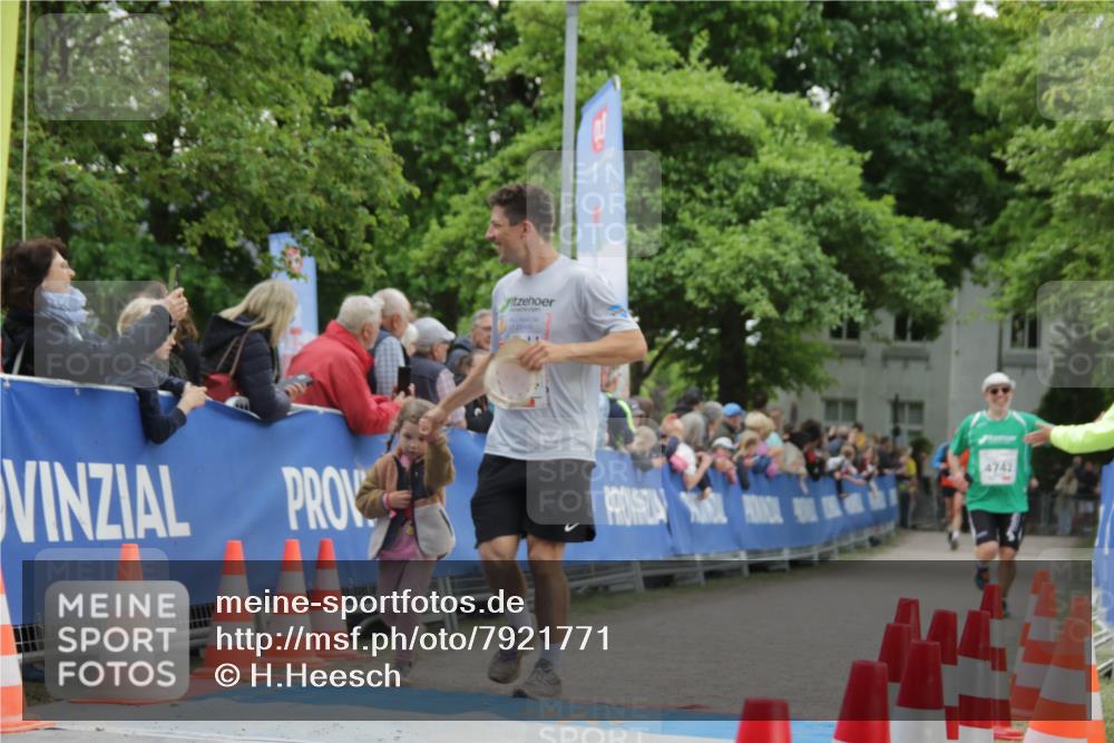 17.05.2025 - Störlauf H.Heesch http://msf.ph/oto/7921771 17.05.2025 19:06:03 Ziel 4742 meine-sportfotos.de