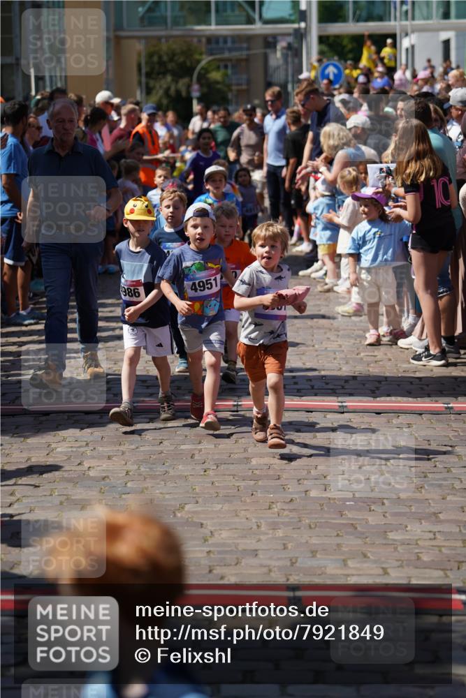 13.06.2025 - Holstenköstenlauf Felixshl http://msf.ph/oto/7921849 13.06.2025 15:02:17 Laufen  meine-sportfotos.de