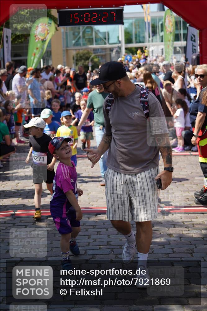13.06.2025 - Holstenköstenlauf Felixshl http://msf.ph/oto/7921869 13.06.2025 15:02:26 Laufen  meine-sportfotos.de