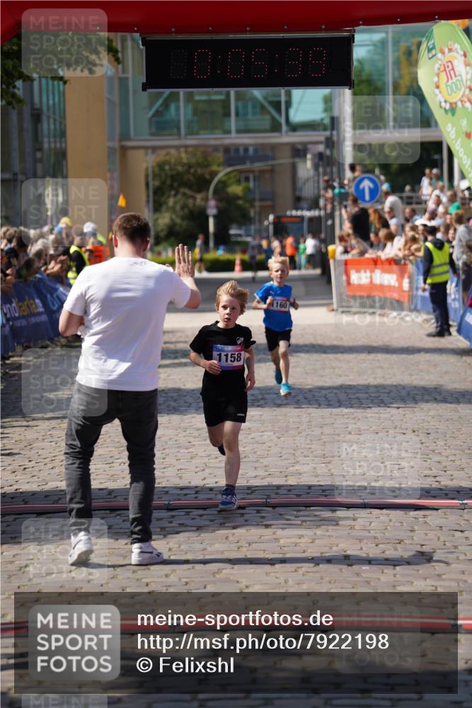 13.06.2025 - Holstenköstenlauf Felixshl http://msf.ph/oto/7922198 13.06.2025 15:35:38 Laufen 1158, 1160 meine-sportfotos.de