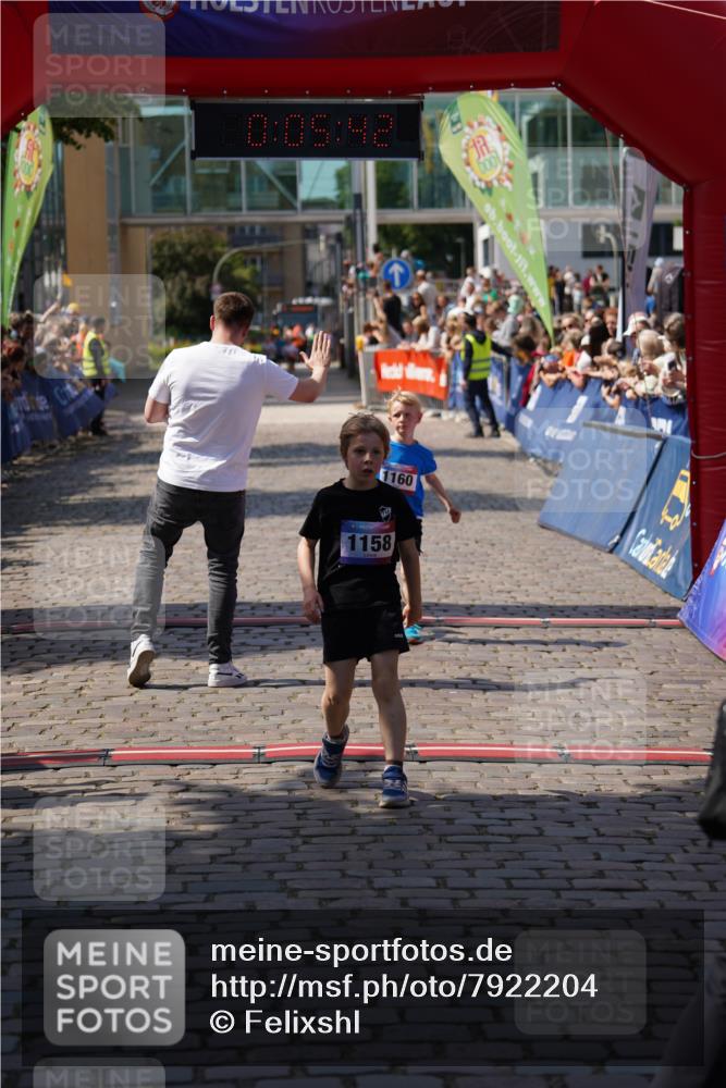 13.06.2025 - Holstenköstenlauf Felixshl http://msf.ph/oto/7922204 13.06.2025 15:35:42 Laufen 1158, 1160 meine-sportfotos.de