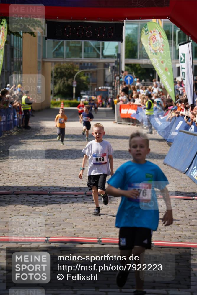 13.06.2025 - Holstenköstenlauf Felixshl http://msf.ph/oto/7922223 13.06.2025 15:36:02 Laufen 55, 676, 949, 1162, 1906 meine-sportfotos.de