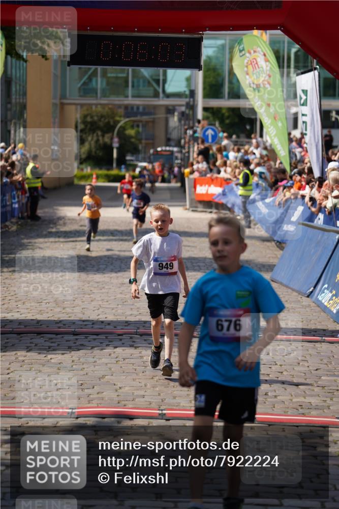 13.06.2025 - Holstenköstenlauf Felixshl http://msf.ph/oto/7922224 13.06.2025 15:36:03 Laufen 676, 949, 1162, 1906 meine-sportfotos.de