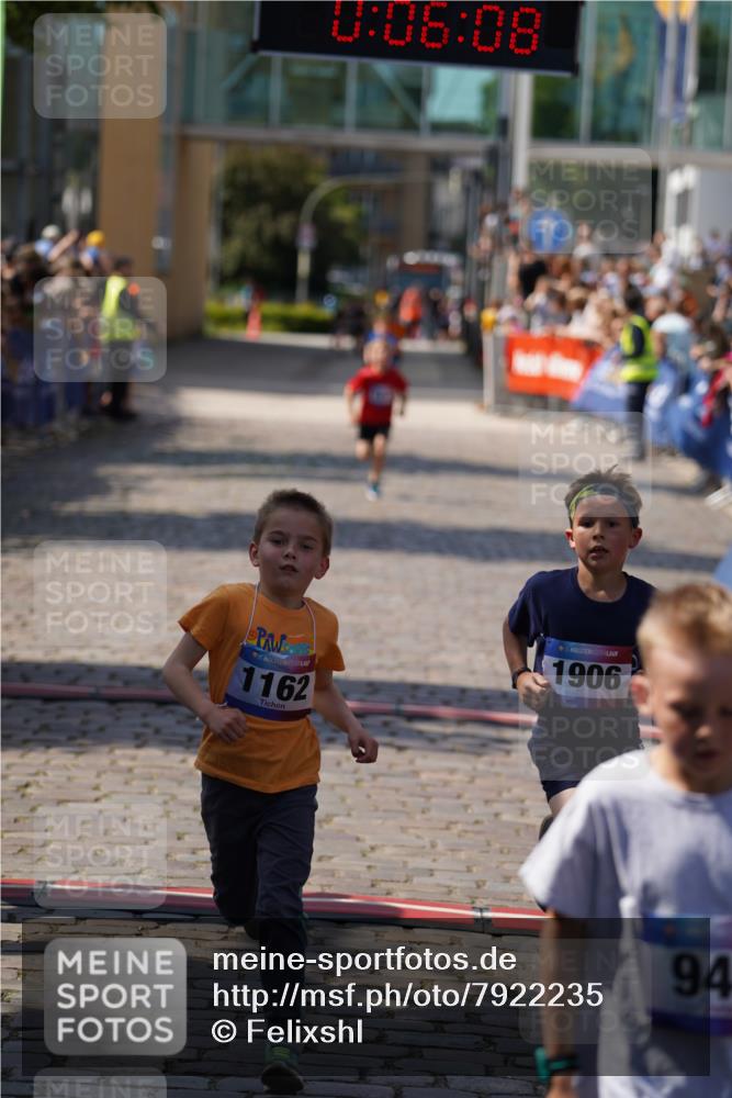 13.06.2025 - Holstenköstenlauf Felixshl http://msf.ph/oto/7922235 13.06.2025 15:36:08 Laufen 1162, 1814, 1906 meine-sportfotos.de